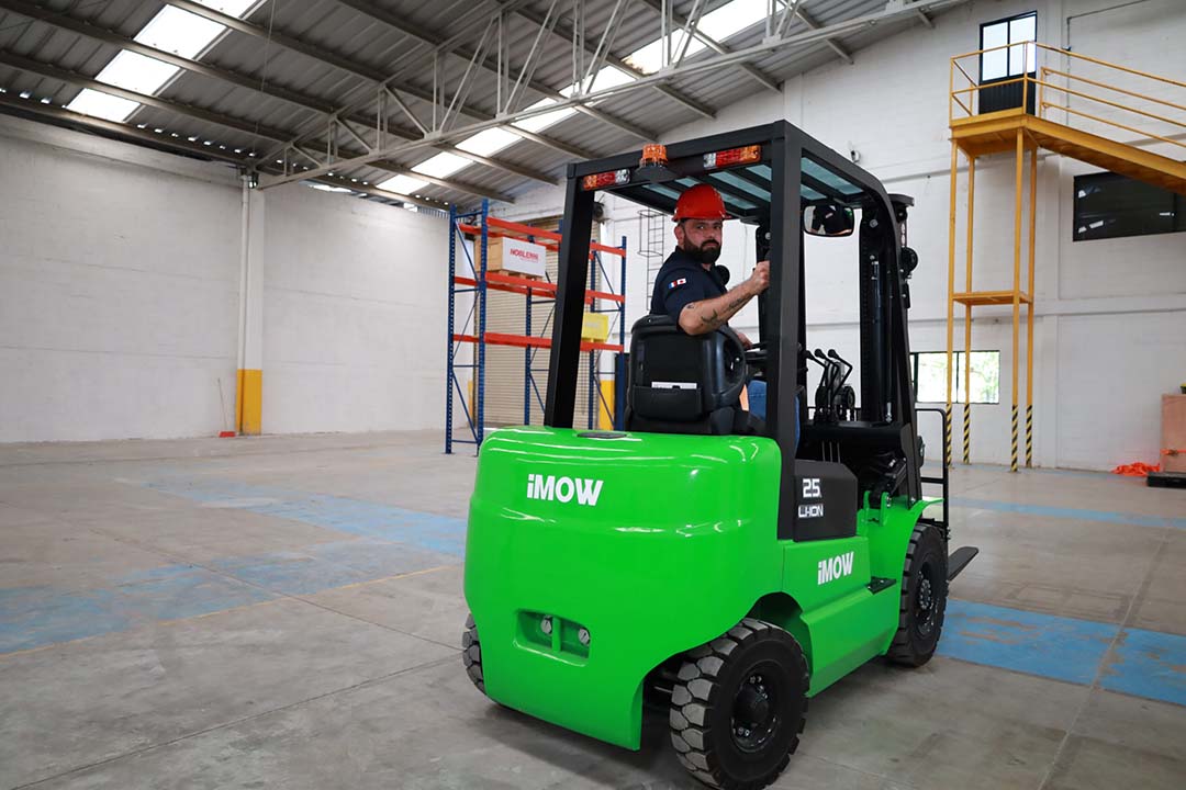 Renta de montacargas de litio galería 4