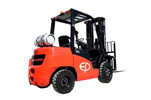 RENTA DE MONTACARGAS DE COMBUSTION CPQDT30T8