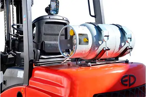 RENTA DE MONTACARGAS DE COMBUSTION CPQDT30T8