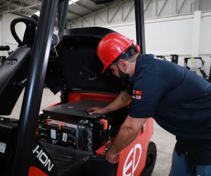 al rentar tu montacargas te incluimos el mantenimiento